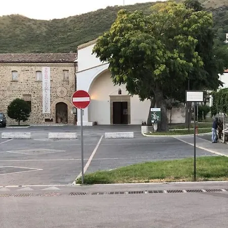 Basilicata, Vicino Matera Alloggio Ampio, Arredato
