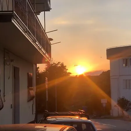 Basilicata, Vicino Matera Alloggio Ampio, Arredato Colobraro