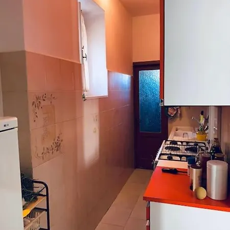 Basilicata, Vicino Matera Alloggio Ampio, Arredato Apartment Colobraro
